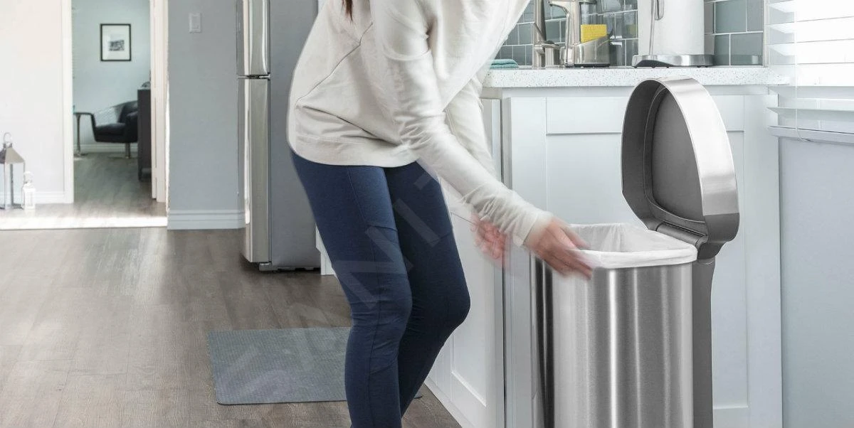 Simplehuman Afvalemmers - Afvalbak Met Sensor, 45 L, Gebrosteld Rvs ST2009 4 Simplehuman Afvalemmers - Afvalbak Met Sensor, 45 L, Gebrosteld Rvs ST2009 - Afbeelding 4